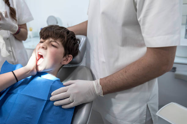 Best Dentist for Tooth Abscess  in Los Molinos, CA